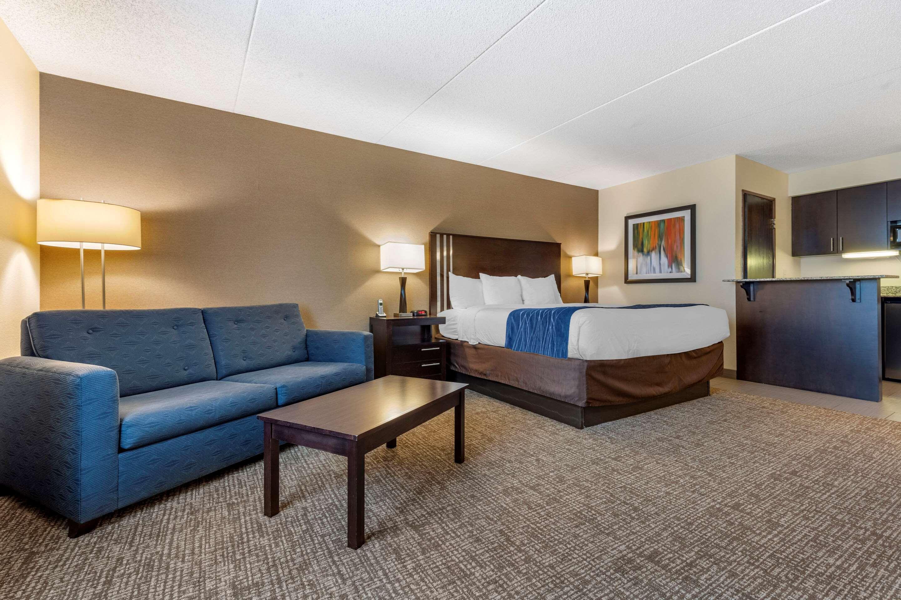 Comfort Inn & Suites Butler Extérieur photo