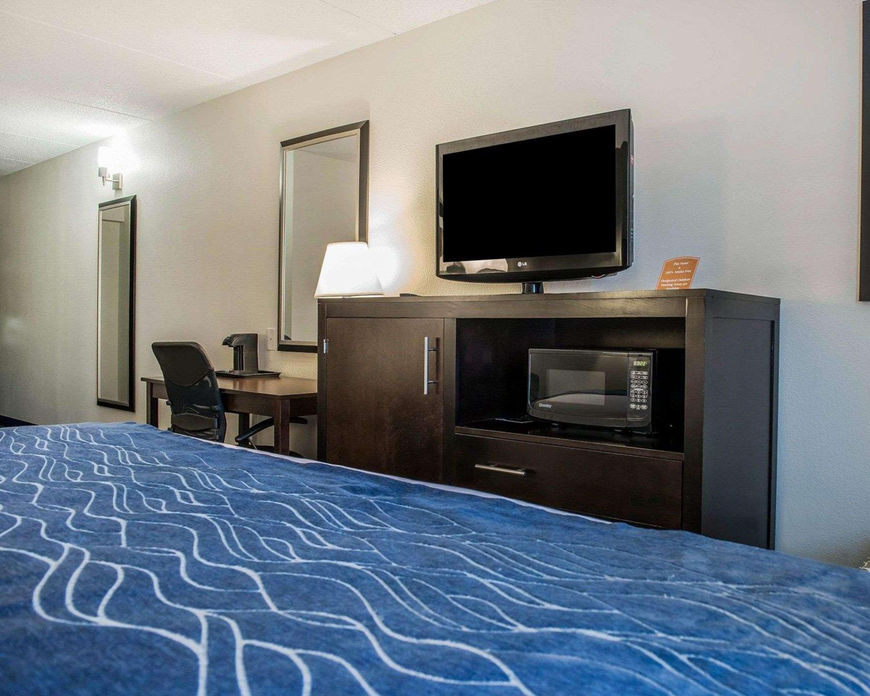 Comfort Inn & Suites Butler Extérieur photo