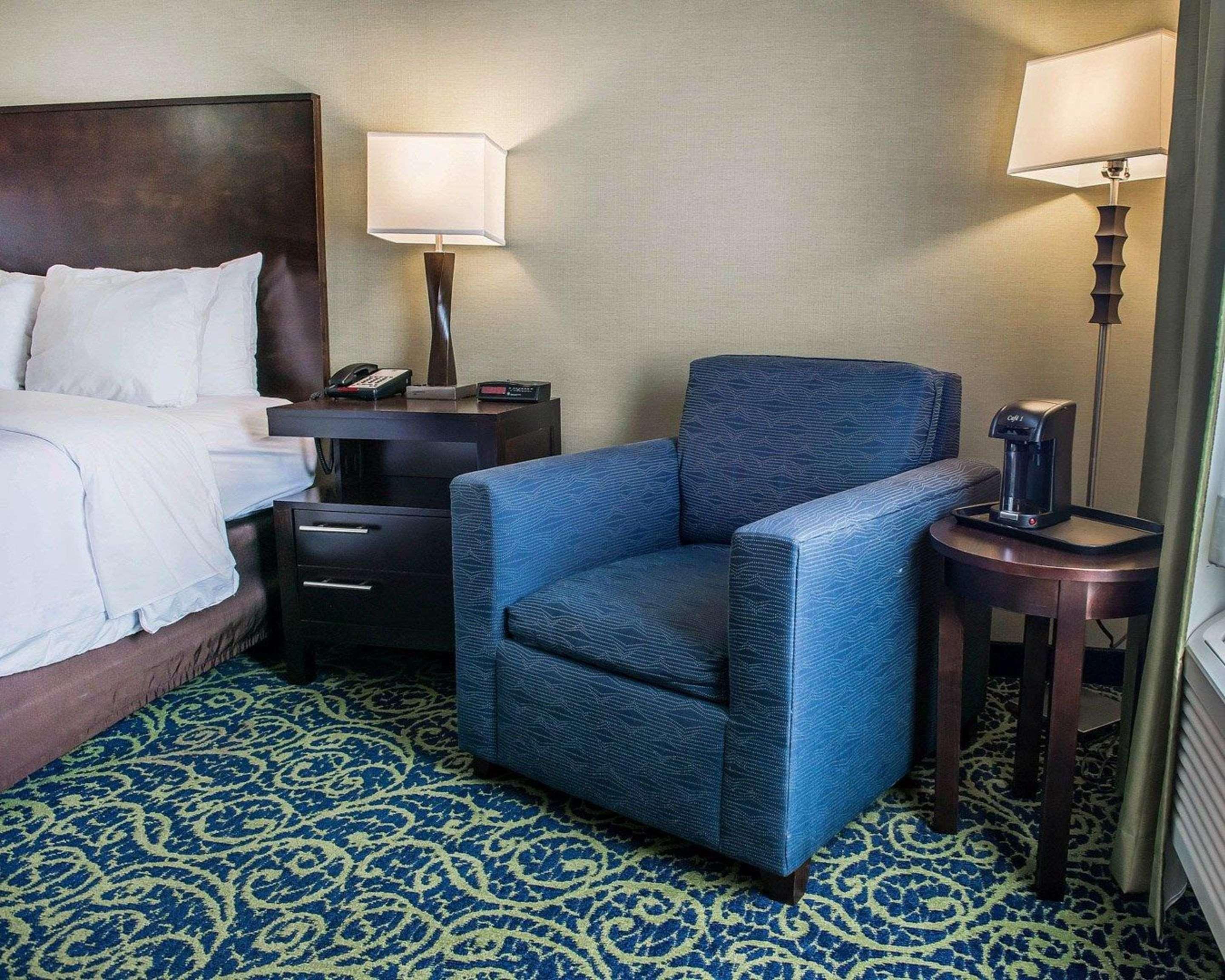 Comfort Inn & Suites Butler Extérieur photo